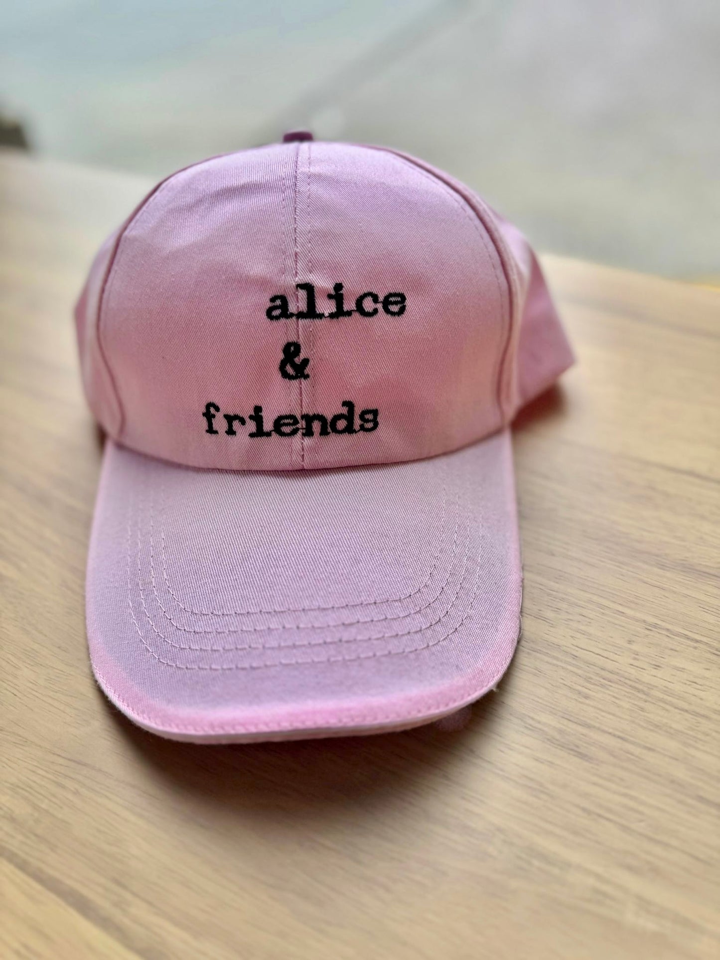 Alice & Friends’ Cap